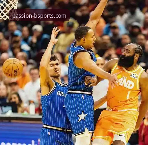 B体育平台安全吗攻略 骑士魔术对攻战详解:米切尔42分闪耀,B体育平台观赛体验分享